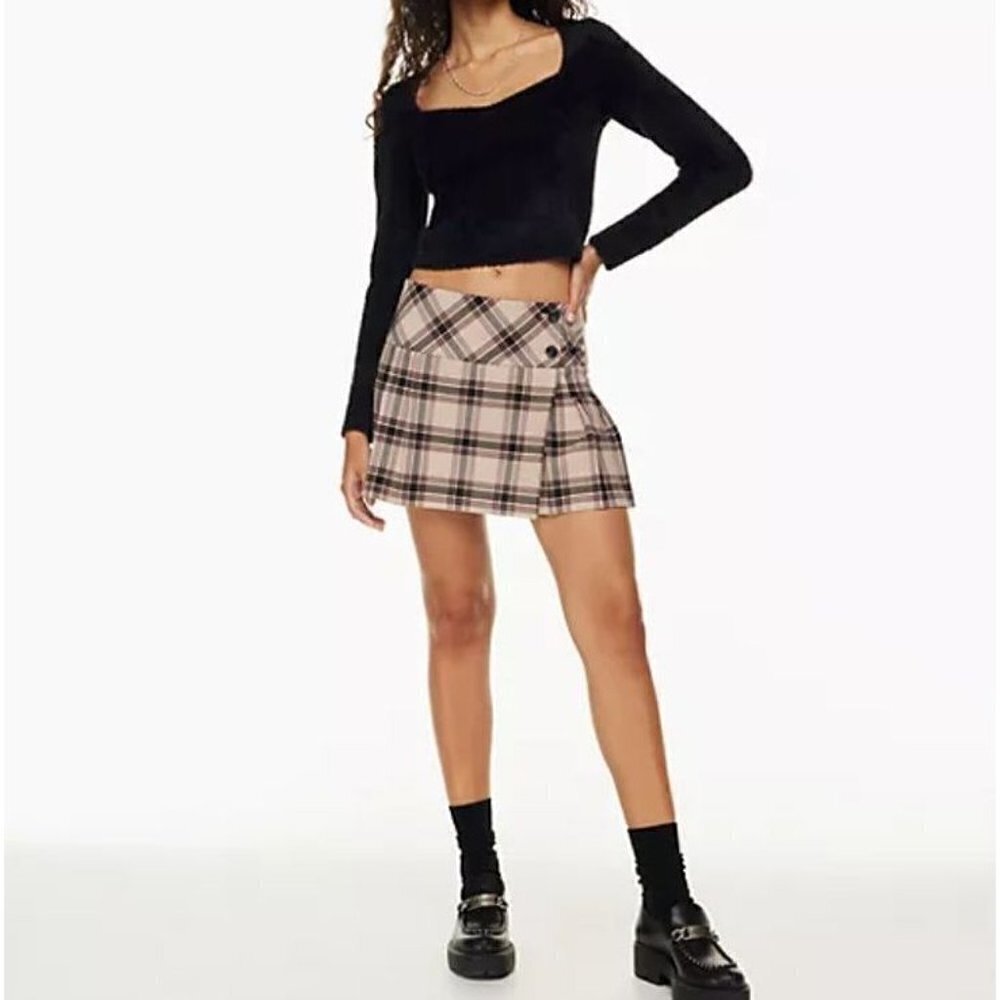 Aritzia Sunday Best Black Elsie Sweetheart Neck Fuzzy Sweater Size XL NWT